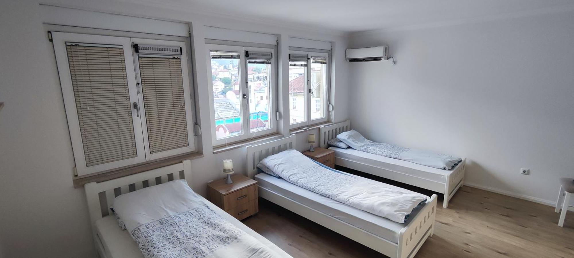 Central Apartment Konjic Kültér fotó
